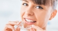 Phương pháp niềng răng mắc cài pha lê trong suốt