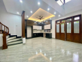 Duy nhất 1 căn ! Giá đầu tư chỉ hơn 9 tỷ, Bán nhà 60m x 3T Ngọc Lâm thông Hồng Tiến. LH 0936123469