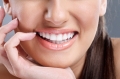 Bọc lại răng sứ có đau không? Chuyên gia tư vấn