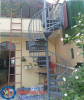 cầu thang sắt ngoài trời
