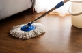 Cách làm sạch sàn gỗ nhà bạn