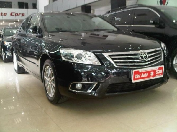Bán Toyota Camry 2.0E đài loan,màu đen, đăng ký biển HN 2011, xe đẹp như mới