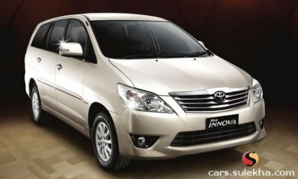 Bán xe Toyota Innova phiên bản hoàn toàn mới 2013, giá tốt nhất, nhiều KM hấp dẫn, giao xe ngay