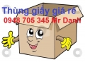 Danh nhân cung cấp thùng carton cũ dọn nhà