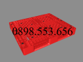 Pallet nhựa cũ ở TP.HCM